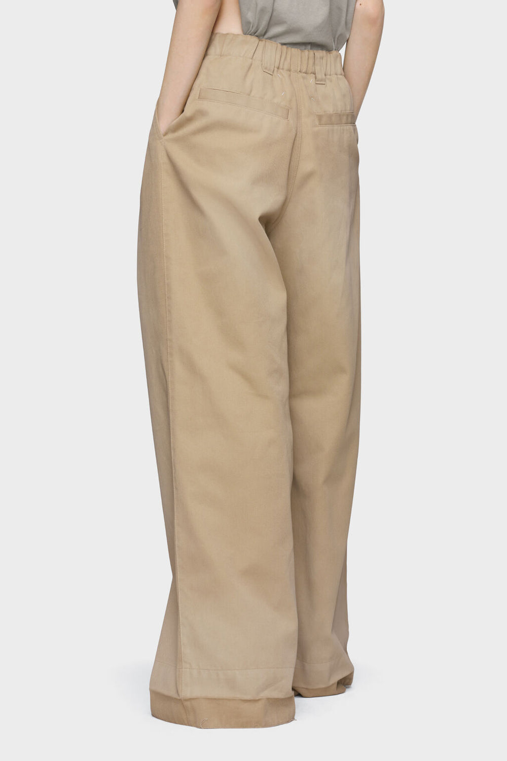 Wide-leg trousers