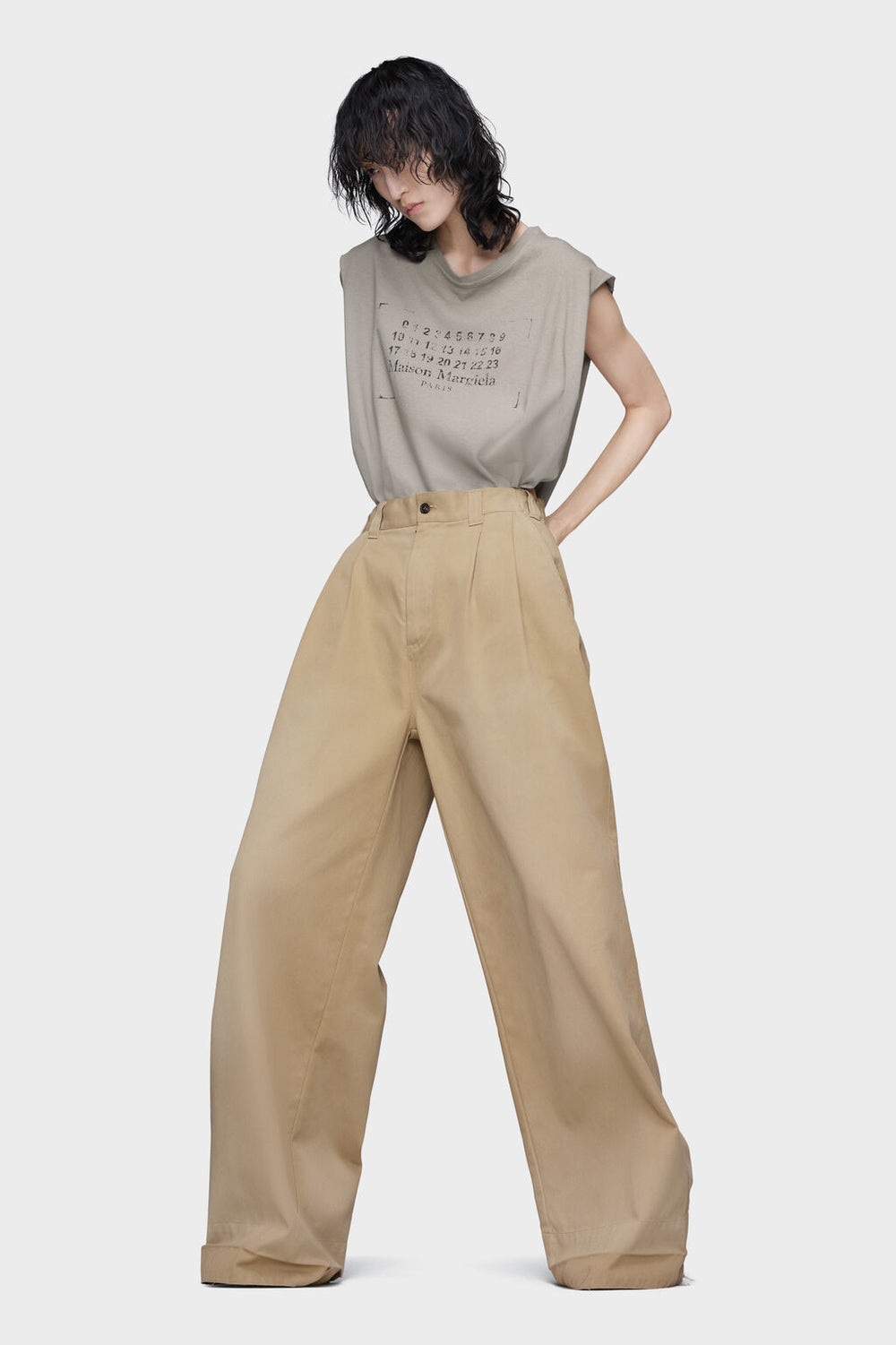Wide-leg trousers