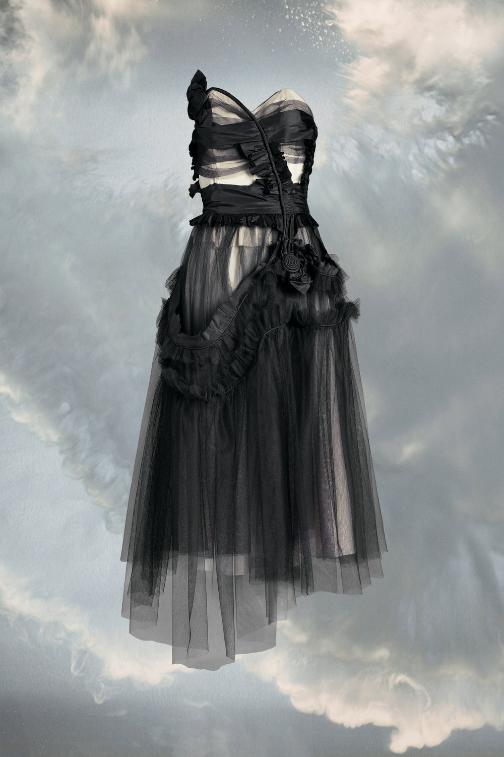 Décortiqué corset dress