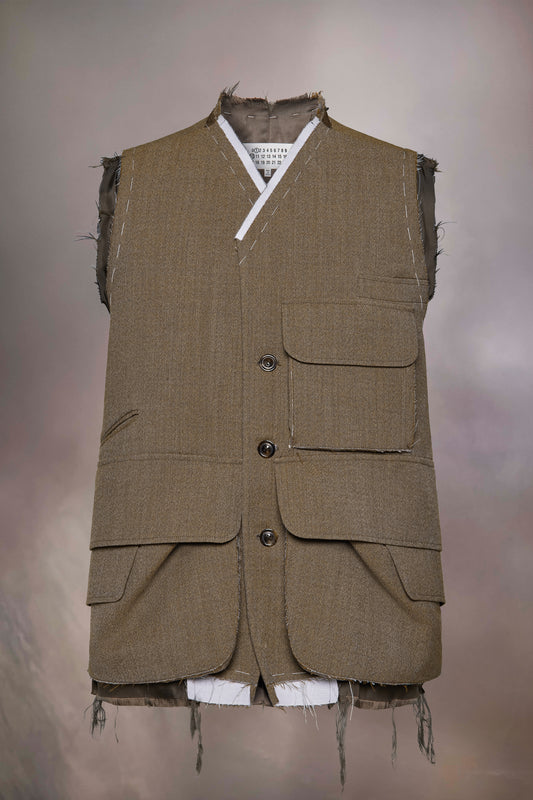 Sleeveless wool jacket