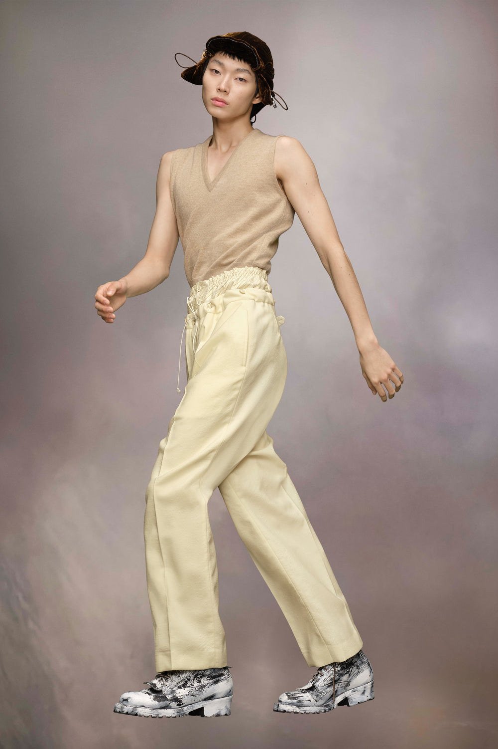 Anonymity of the lining trousers