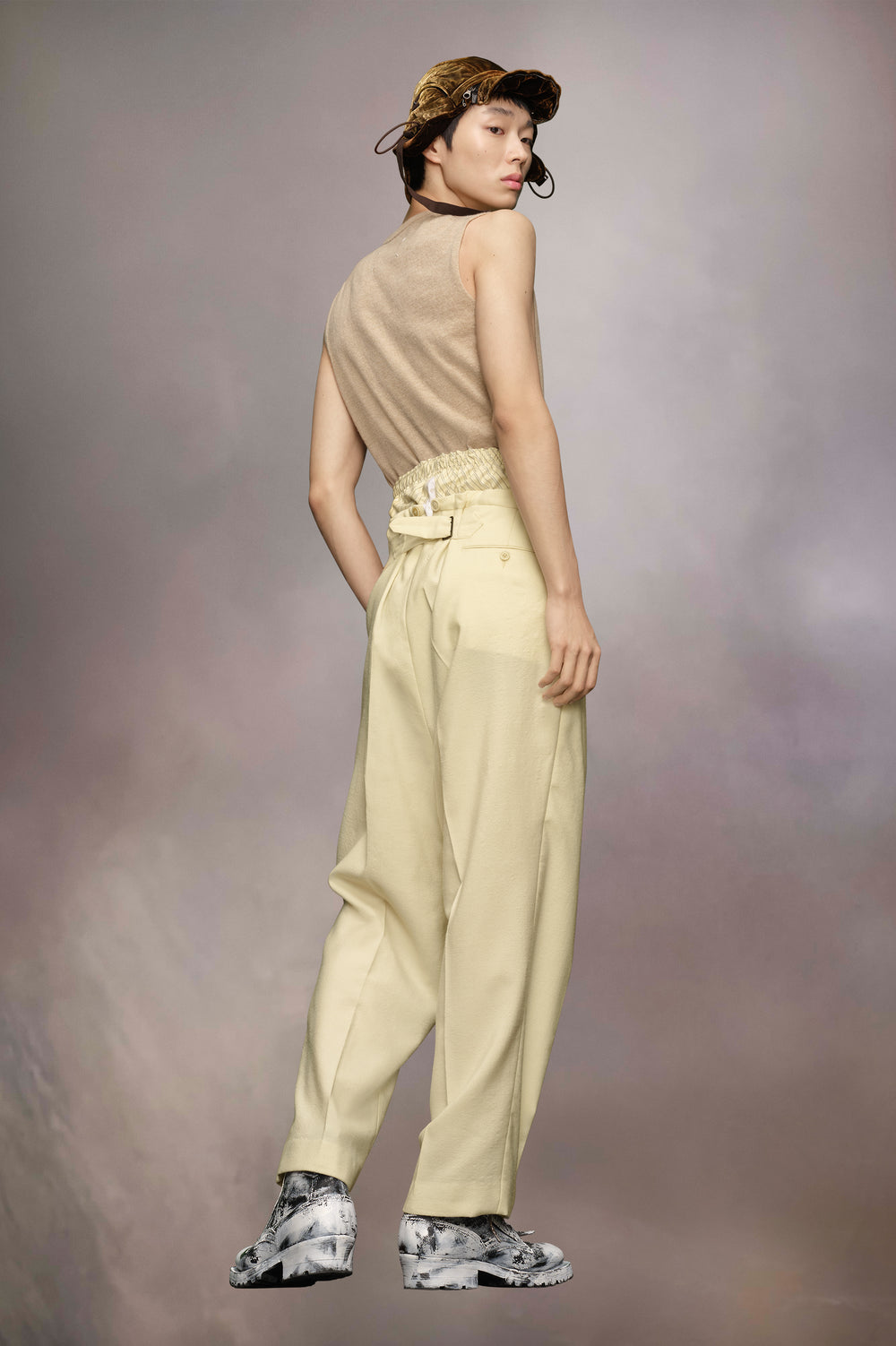 Anonymity of the lining trousers