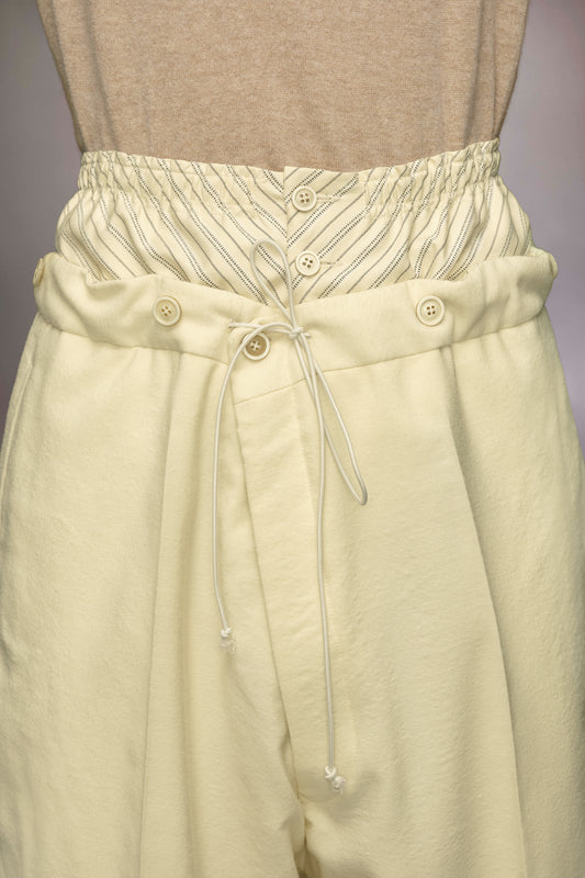Anonymity of the lining trousers