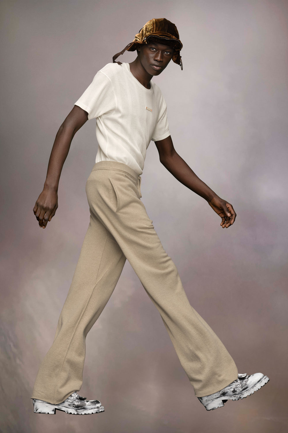Cashmere knit trousers