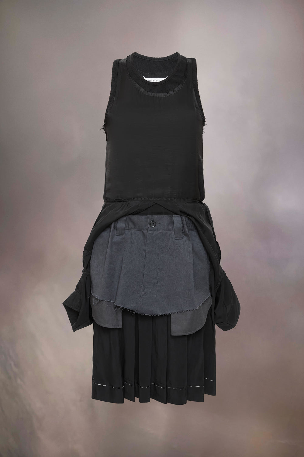 Anonymity of the lining dress