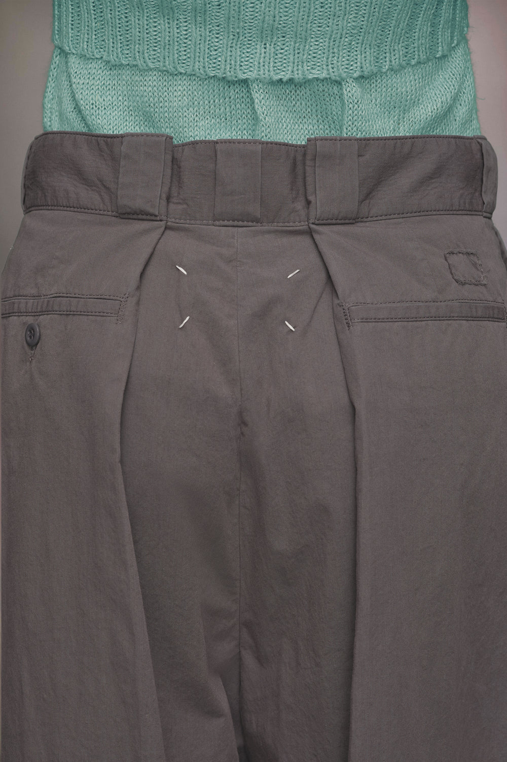 Pleat trousers