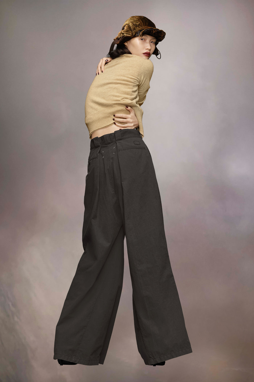 Pleat trousers