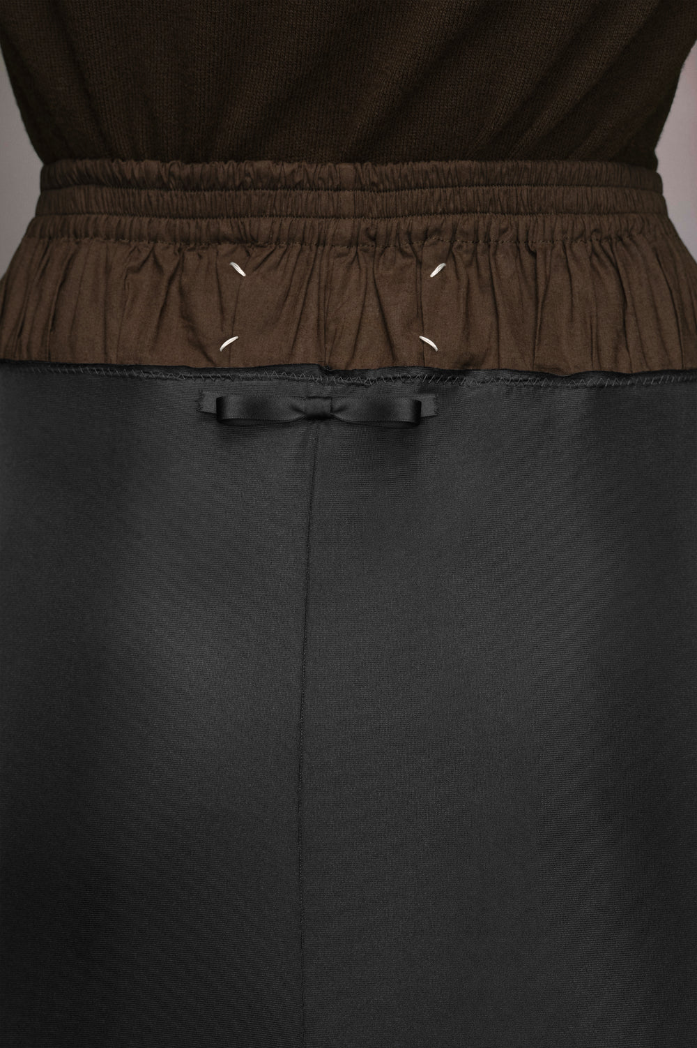 Anonymity of the lining skirt