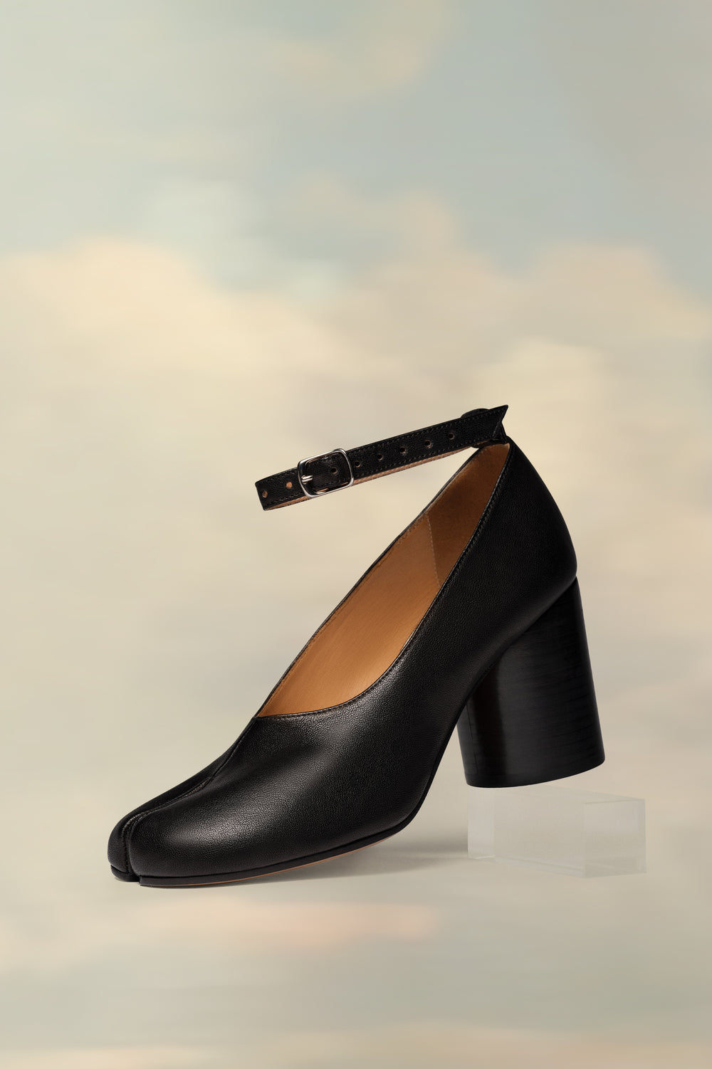 Tabi pumps