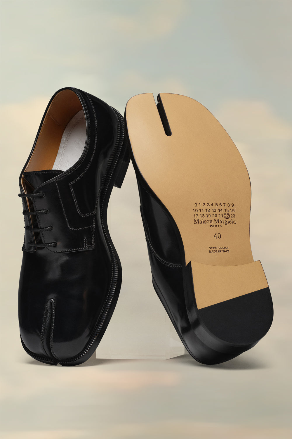 Tabi lace-ups