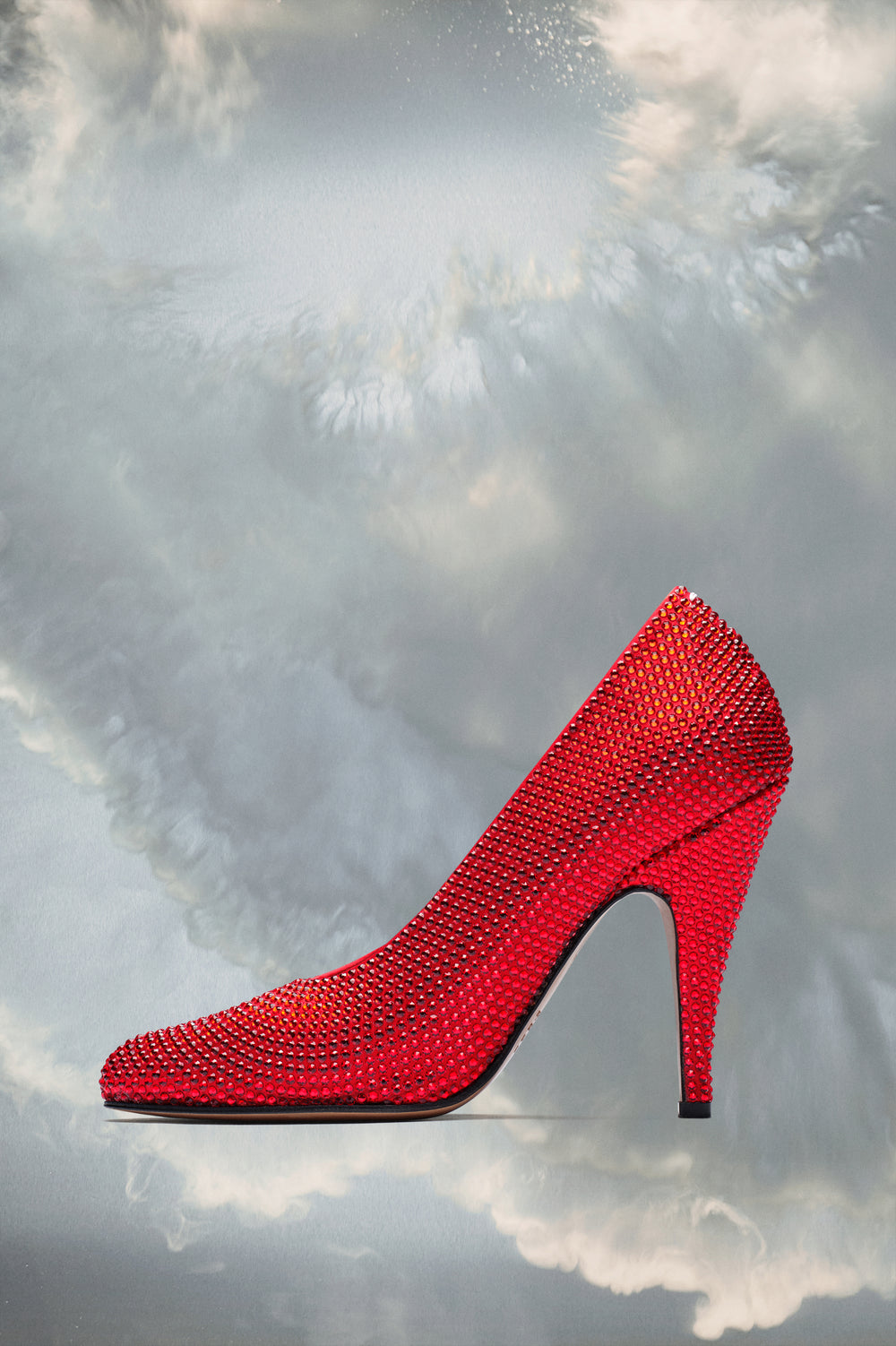 Tabi rhinestone pump