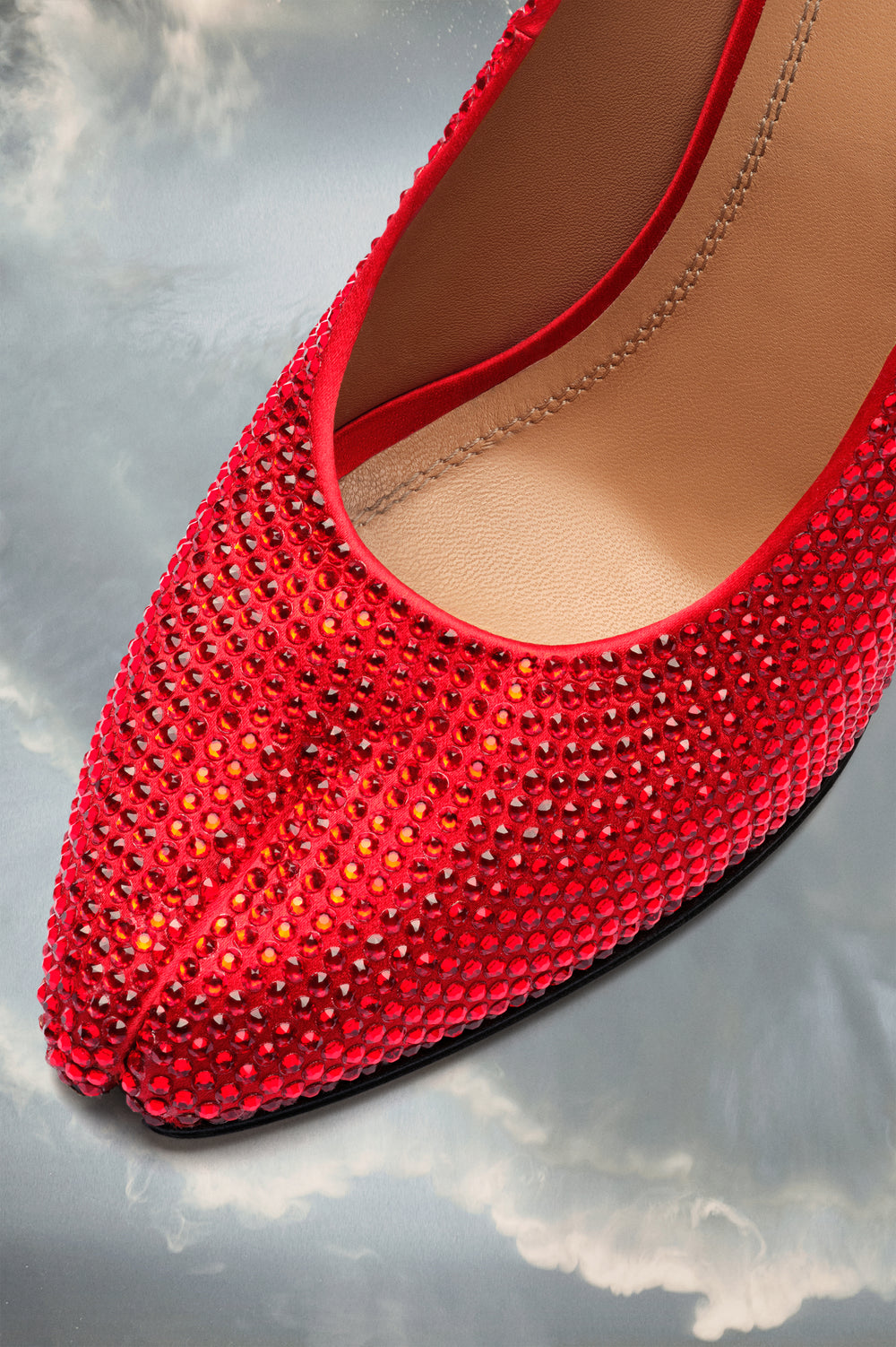 Tabi rhinestone pump