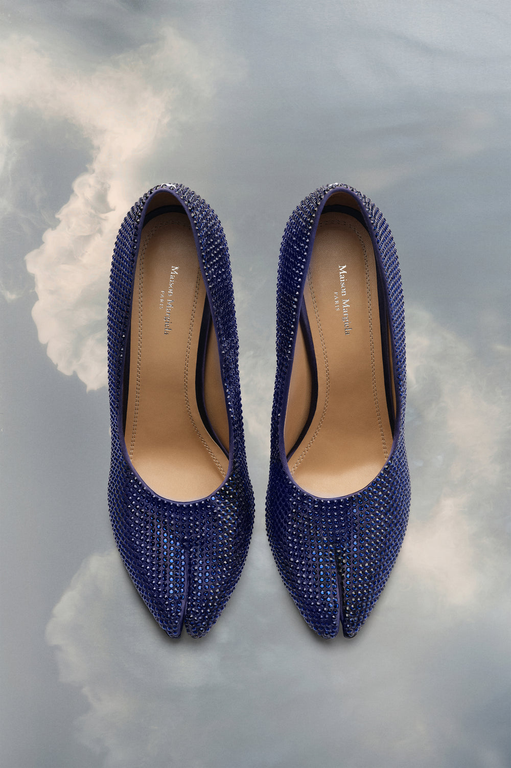 Tabi rhinestone pump