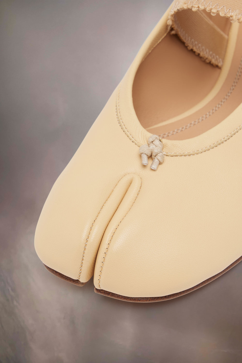 Tabi elastic band ballerina