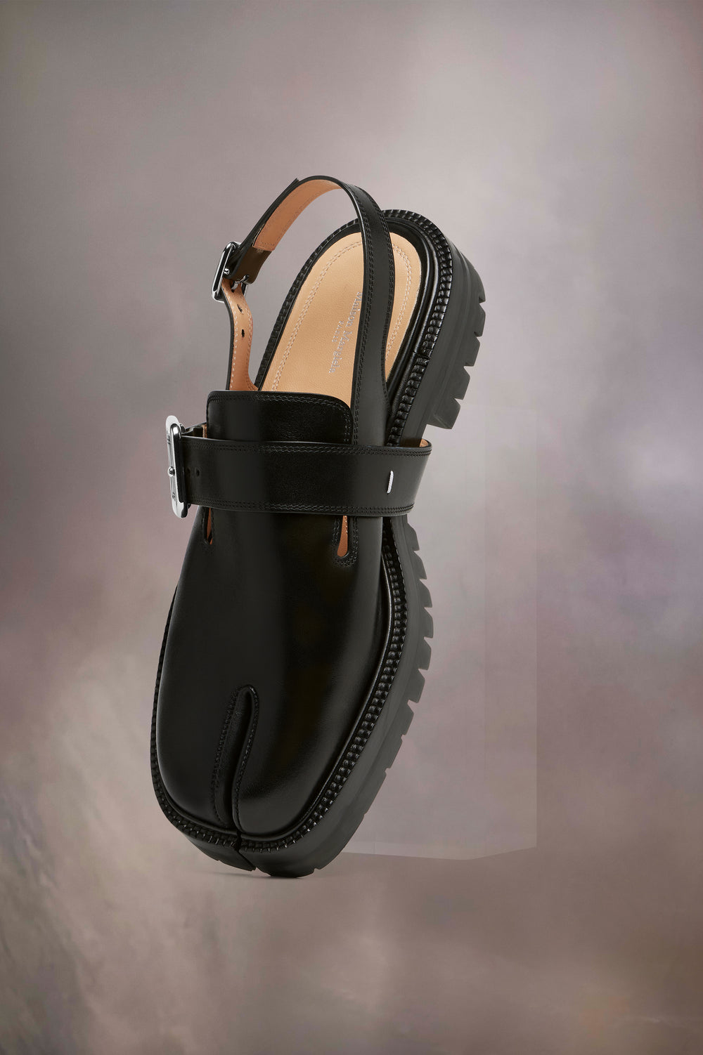 Tabi County sandals