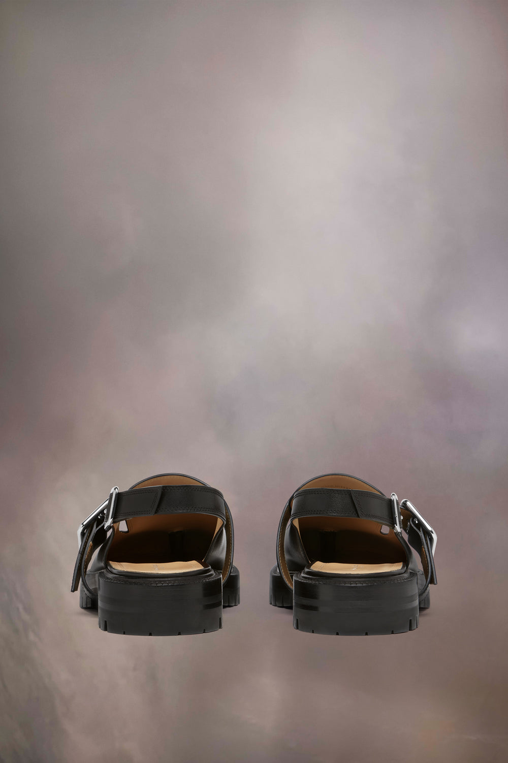 Tabi County sandals