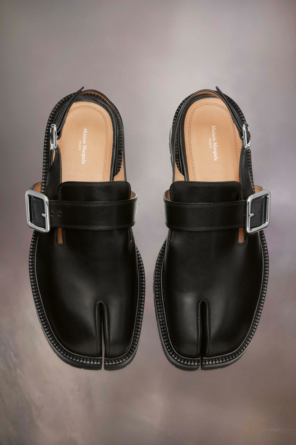 Tabi County sandals
