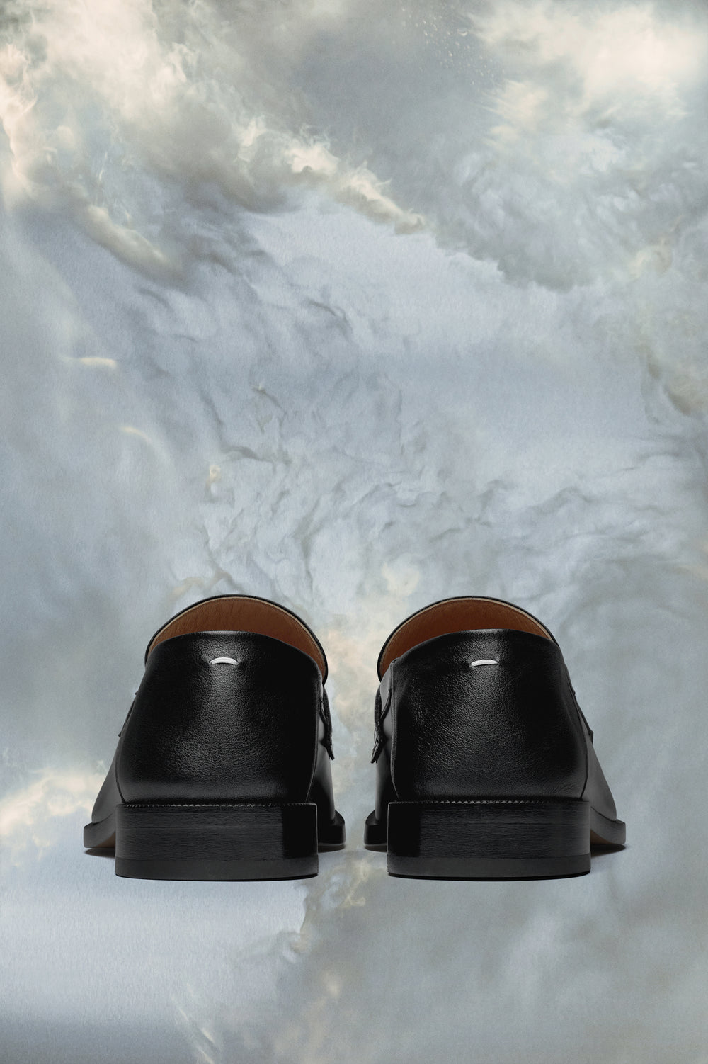 Tabi slip-on