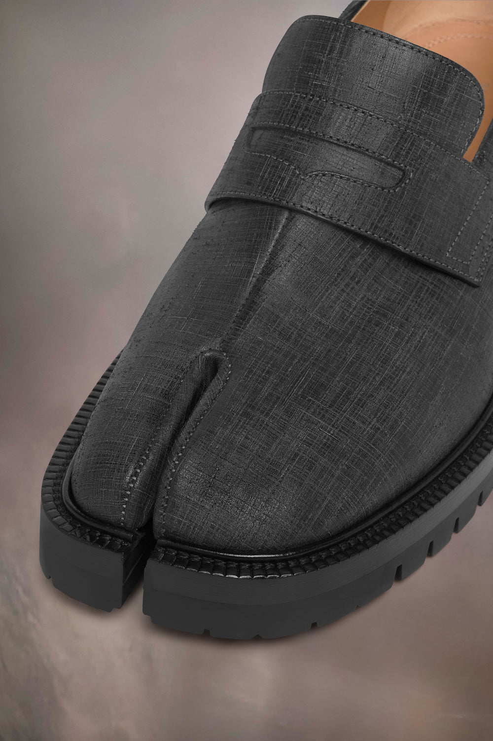 Tabi County loafers