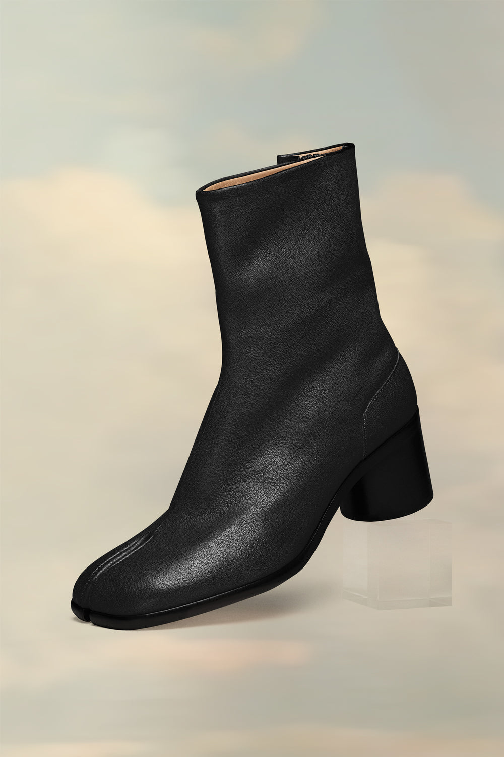 Tabi ankle boots