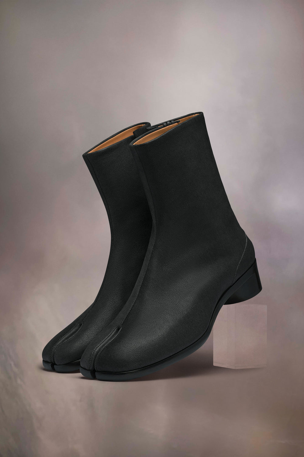 Tabi ankle boots