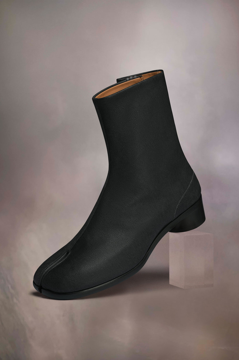 Tabi ankle boots
