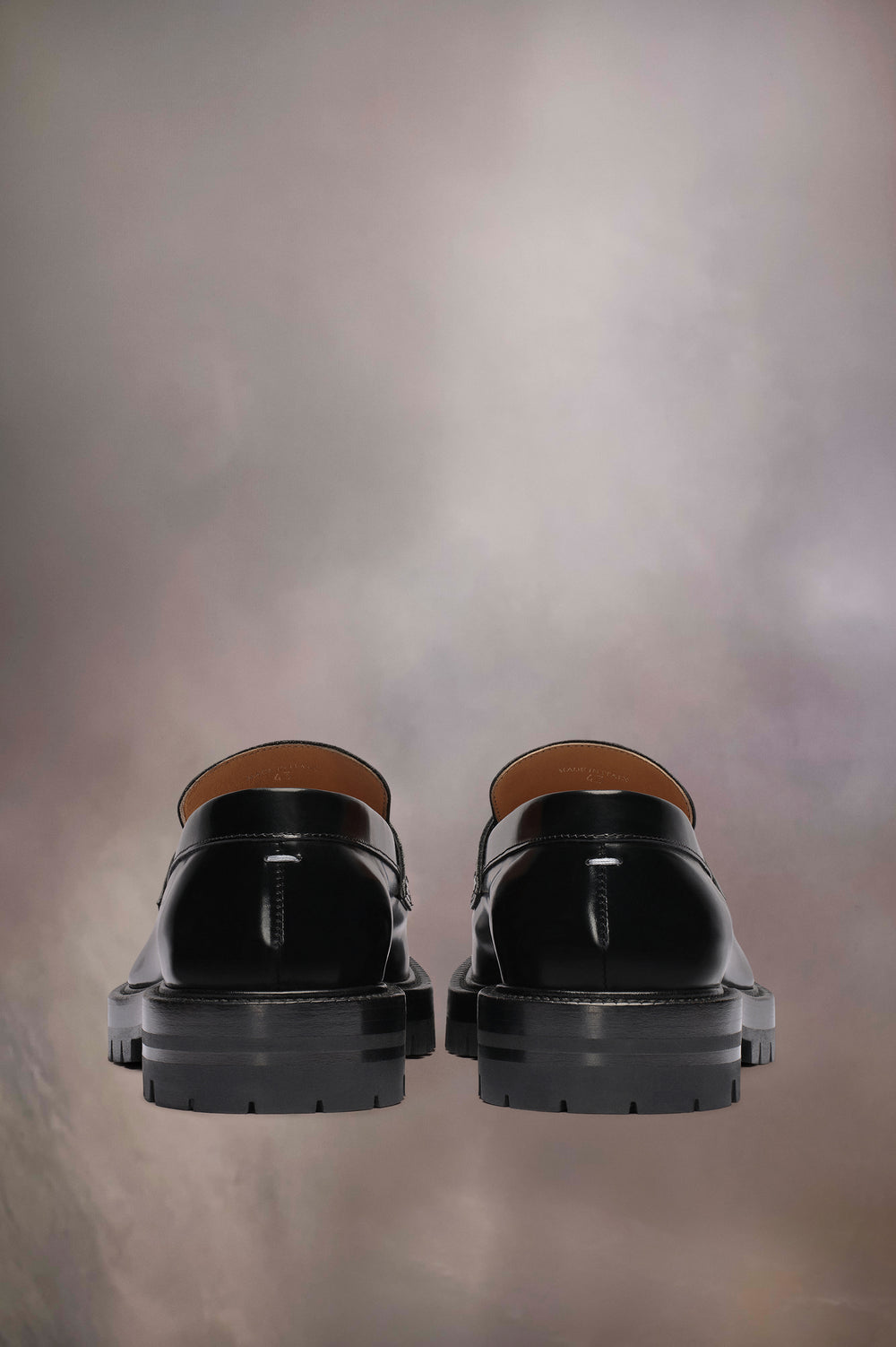 Tabi loafers