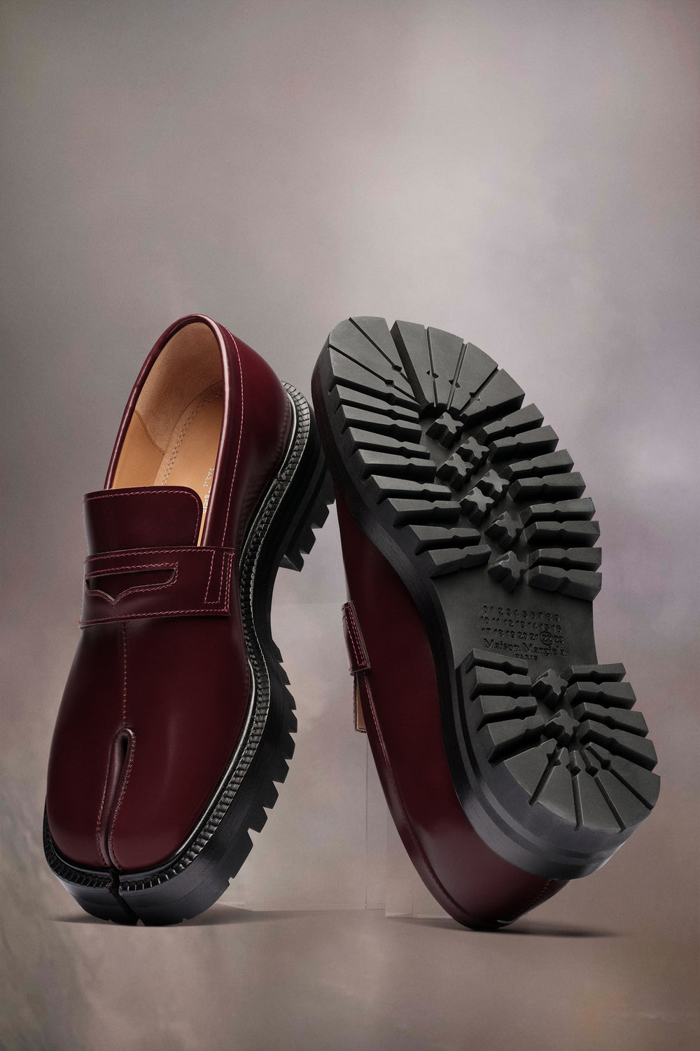 Tabi loafers