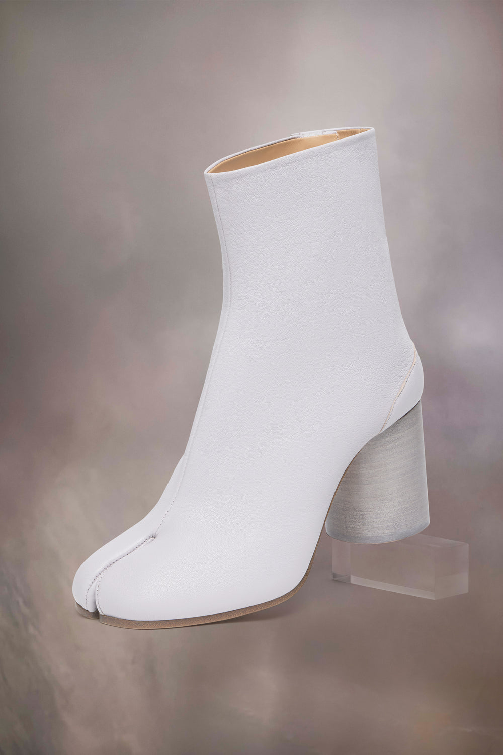 Tabi ankle boots