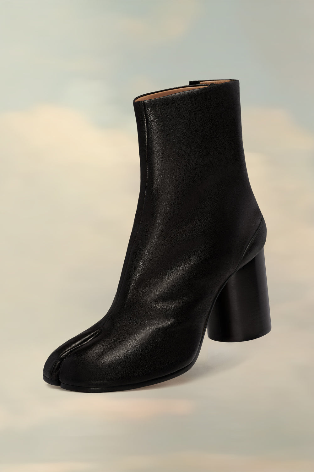 Tabi ankle boots