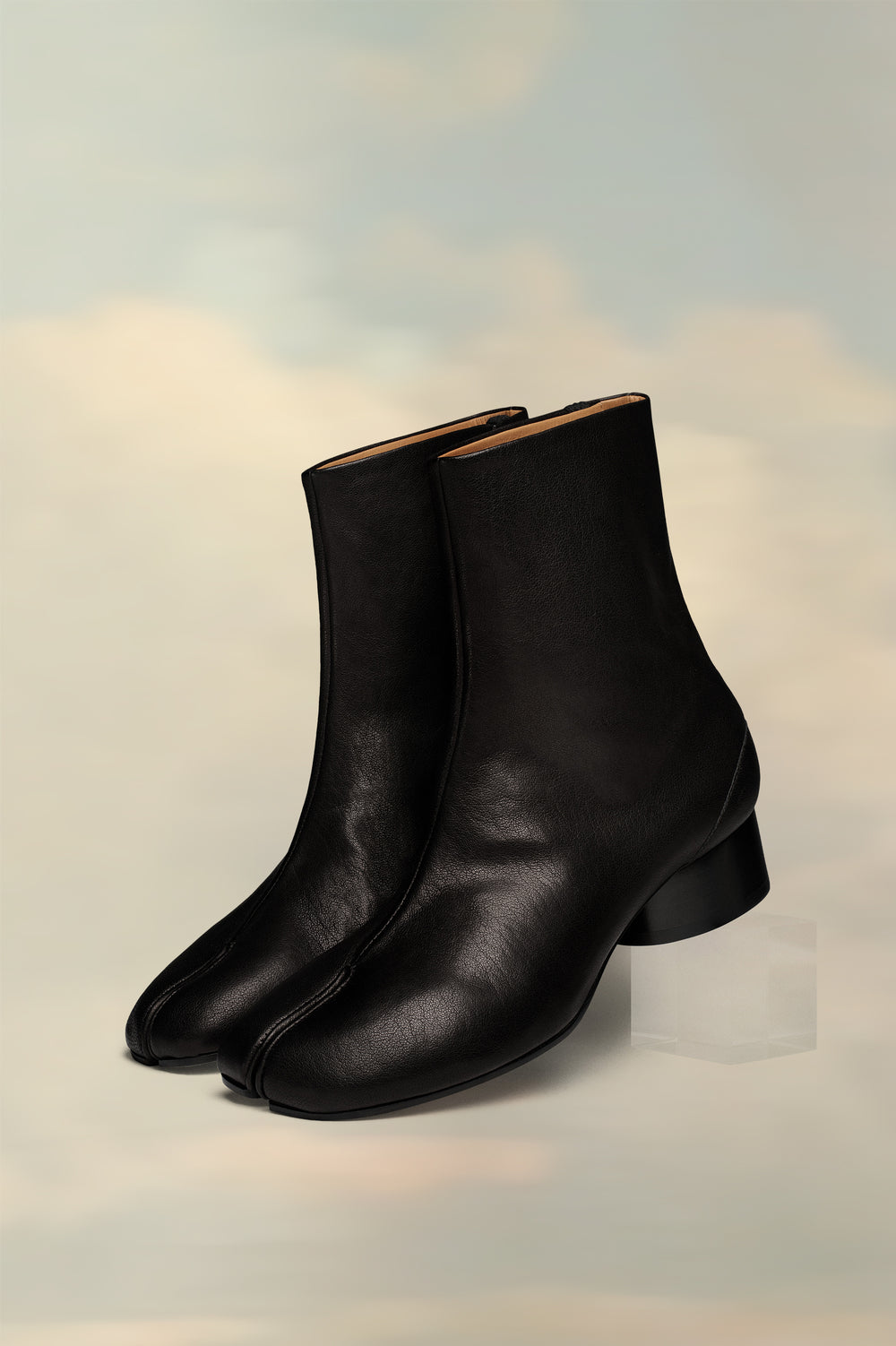 Tabi ankle boots