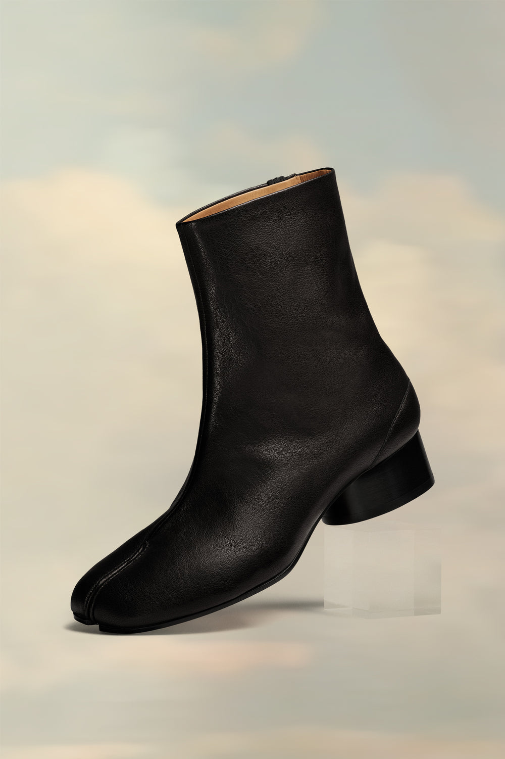 Tabi ankle boots
