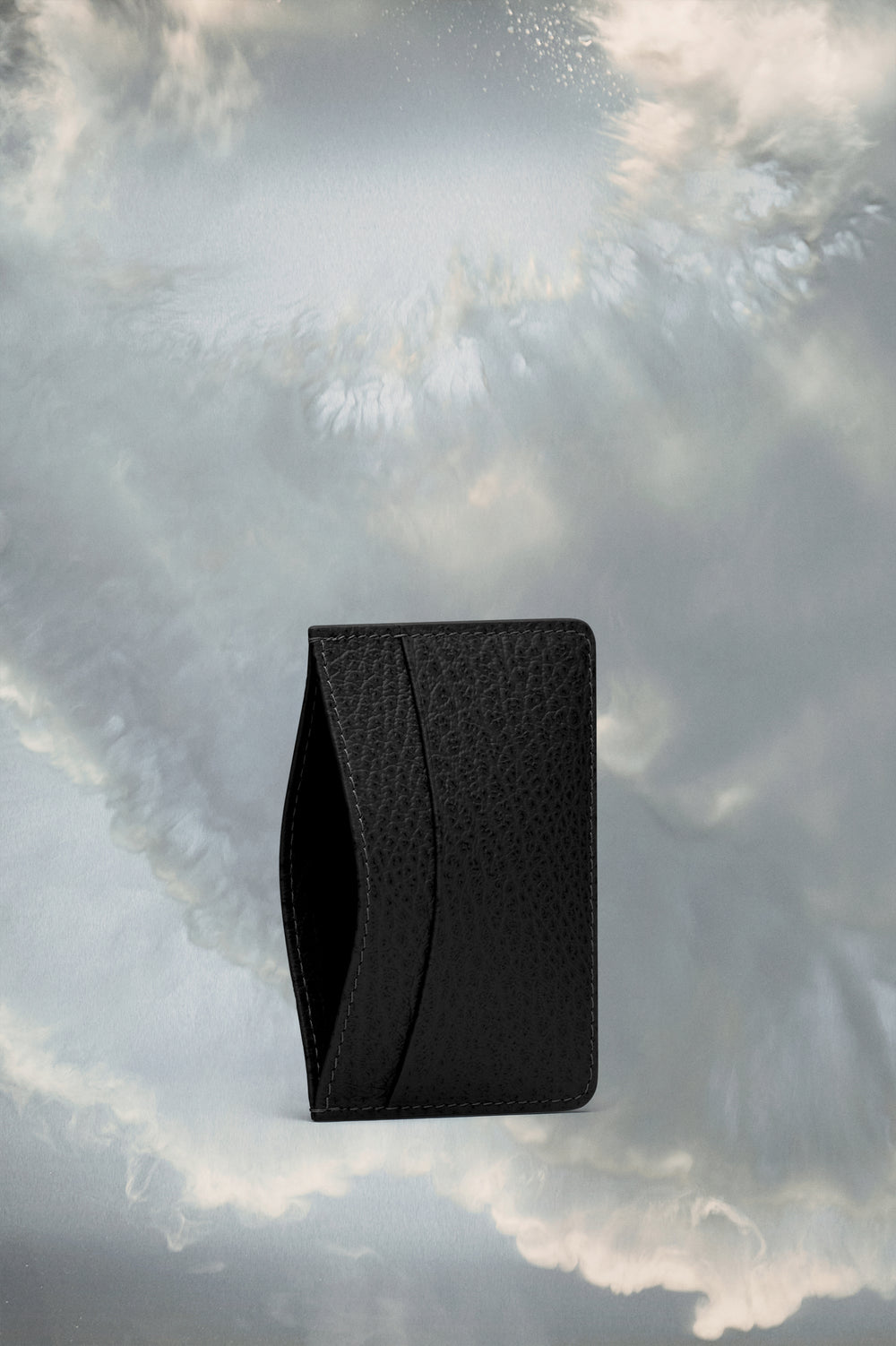 Four stitches cardholder