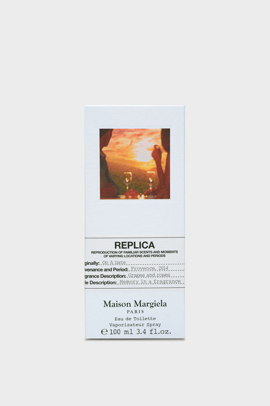 Replica On A Date eau de toilette