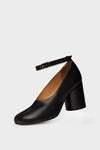 Tabi pumps