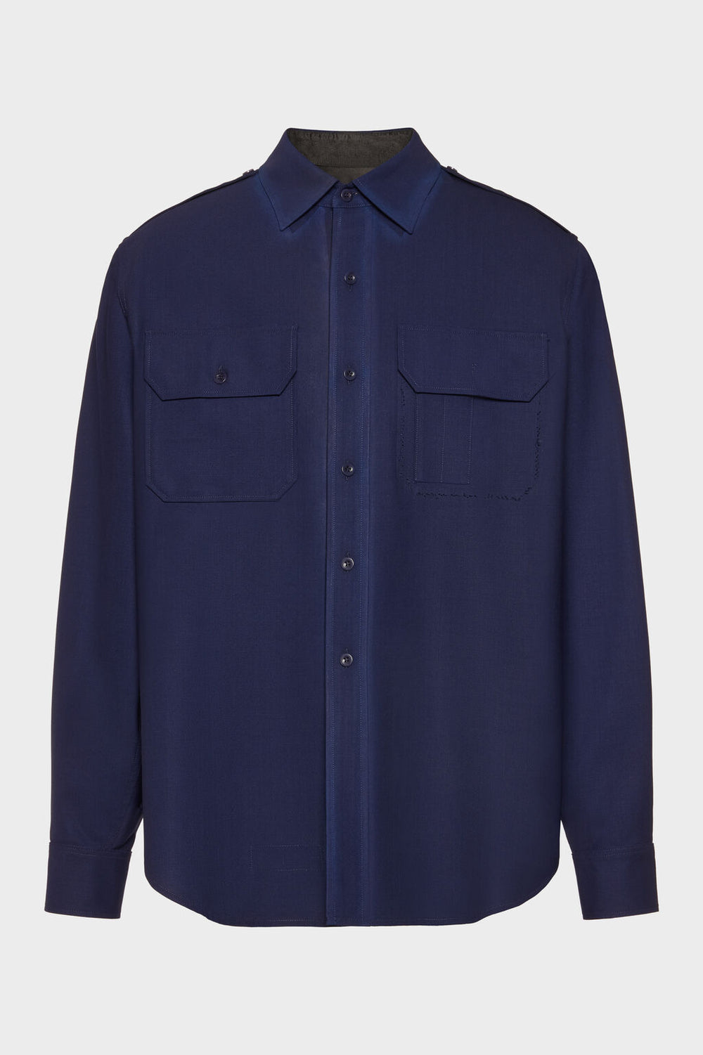 Long-sleeved shirt
