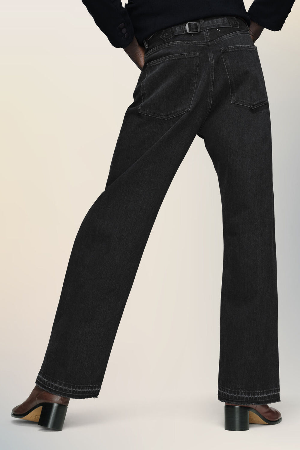 Straight-leg jeans