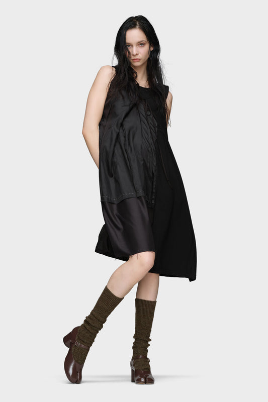 Anonymity of the Lining Dress