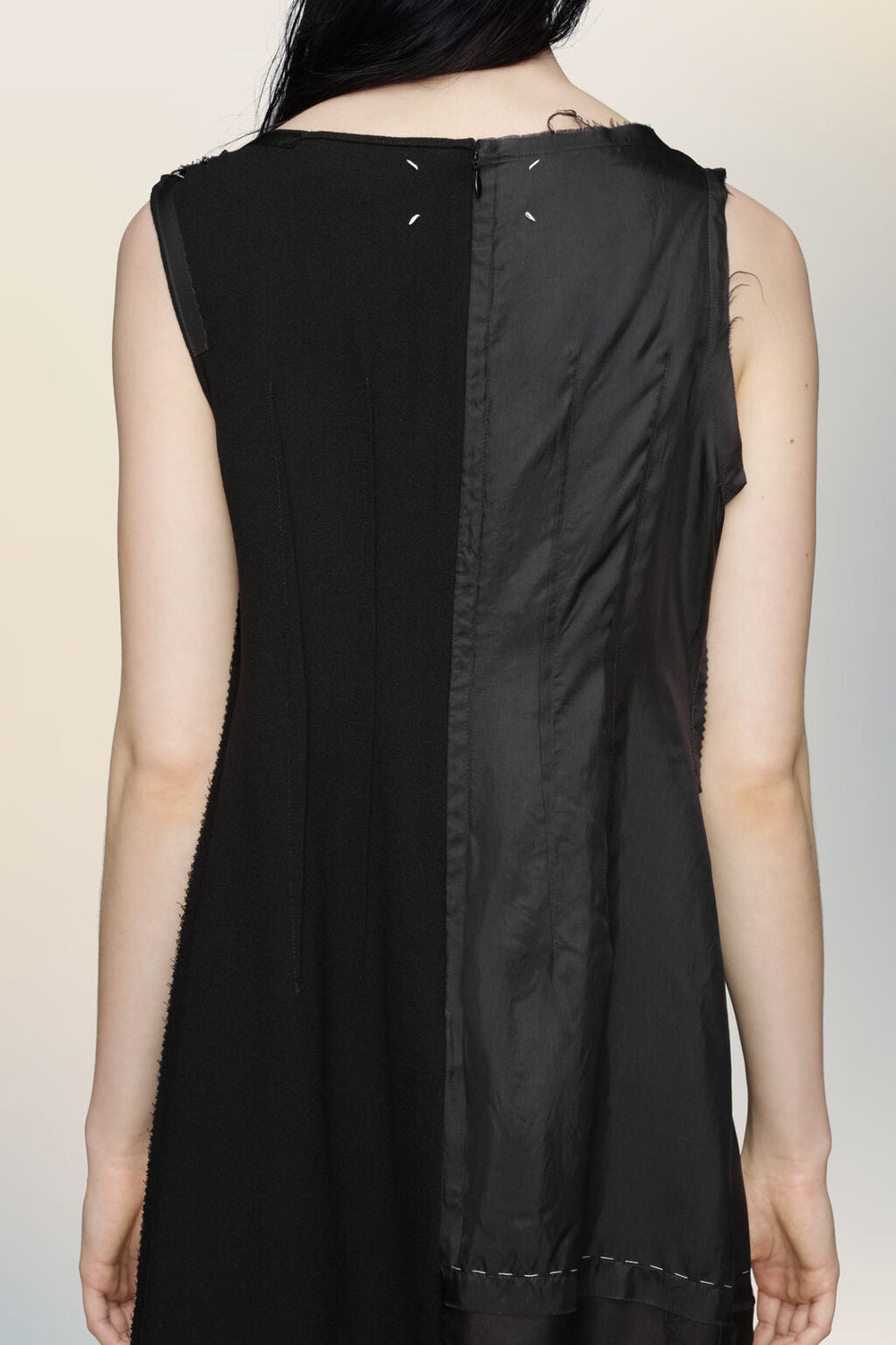 Anonymity of the Lining Dress