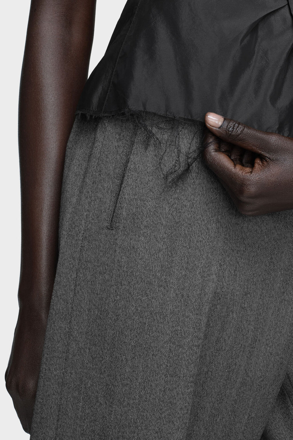 Asymmetric draped top