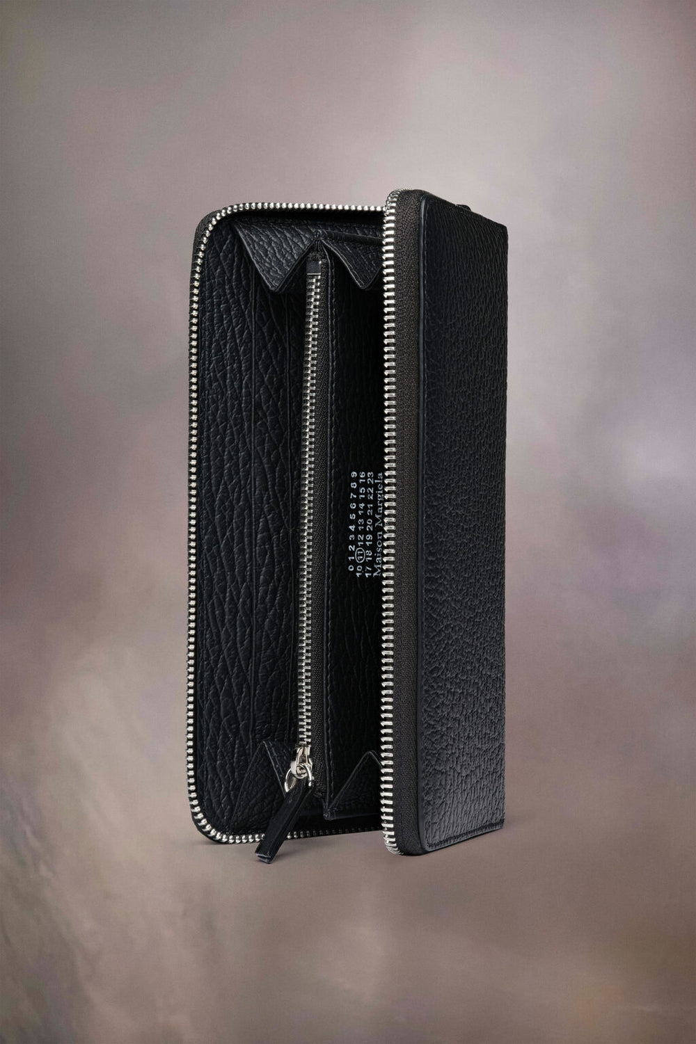 Four stitches zip-around wallet