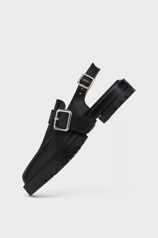 Tabi County sandals