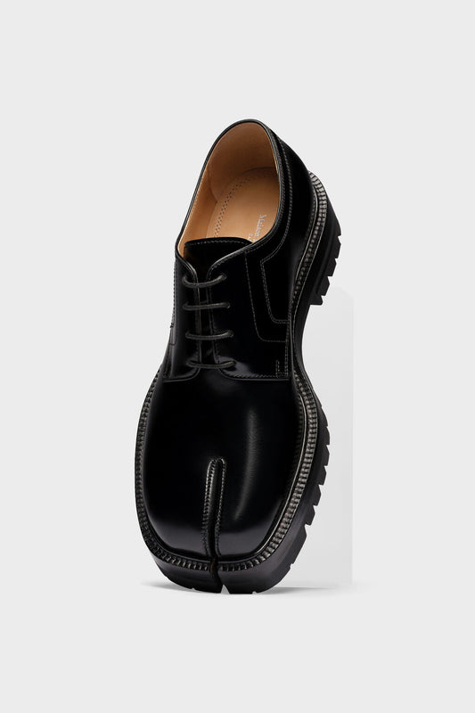 Tabi lace-ups