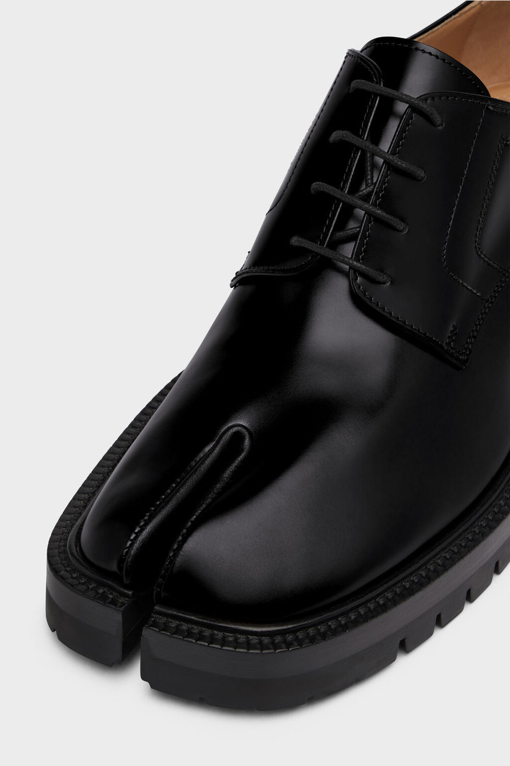 Tabi lace-ups