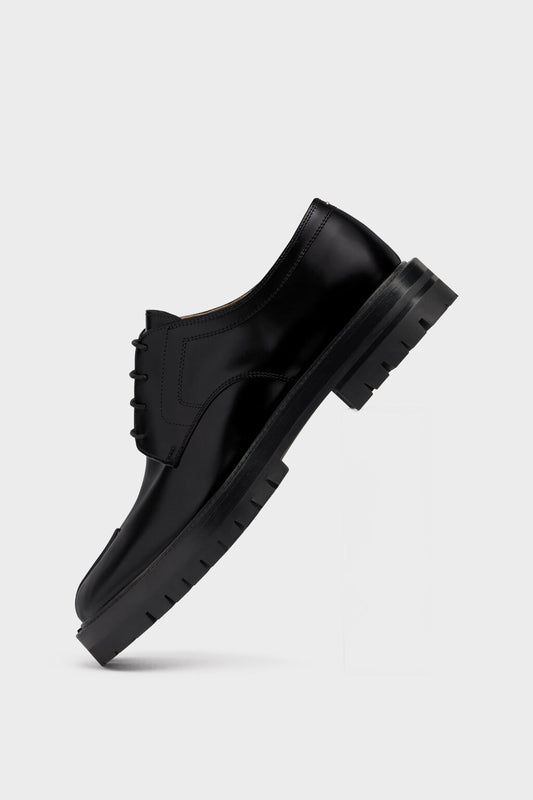 Tabi lace-ups