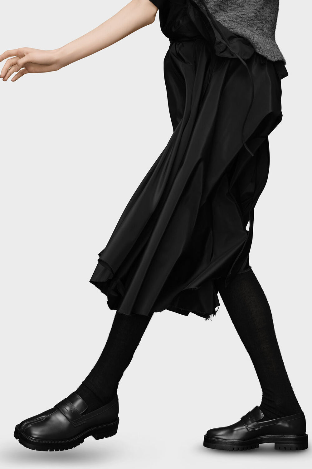 Tabi loafers