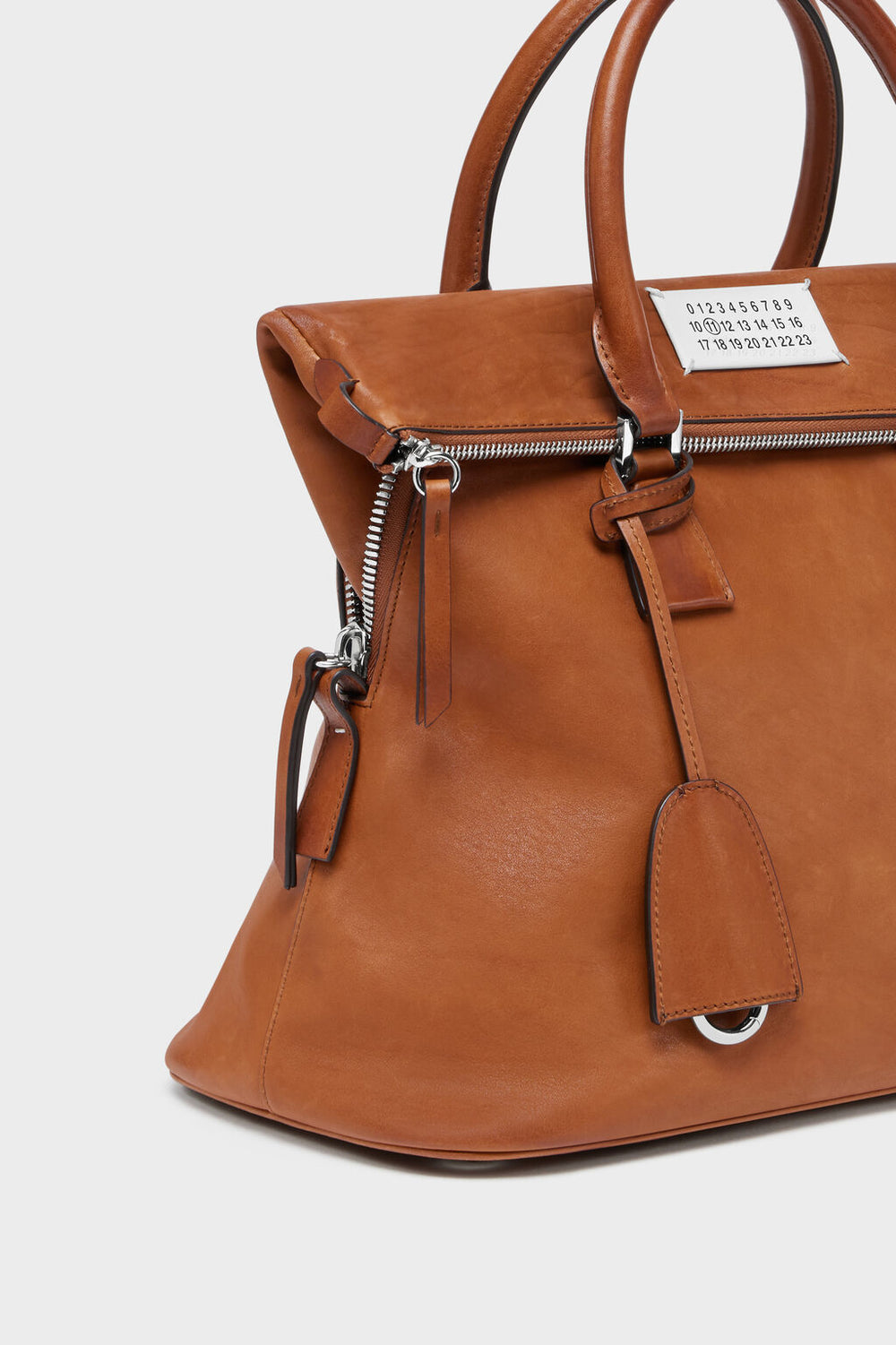 Maison Margiela 5ac أحب حتى الموت وسيط