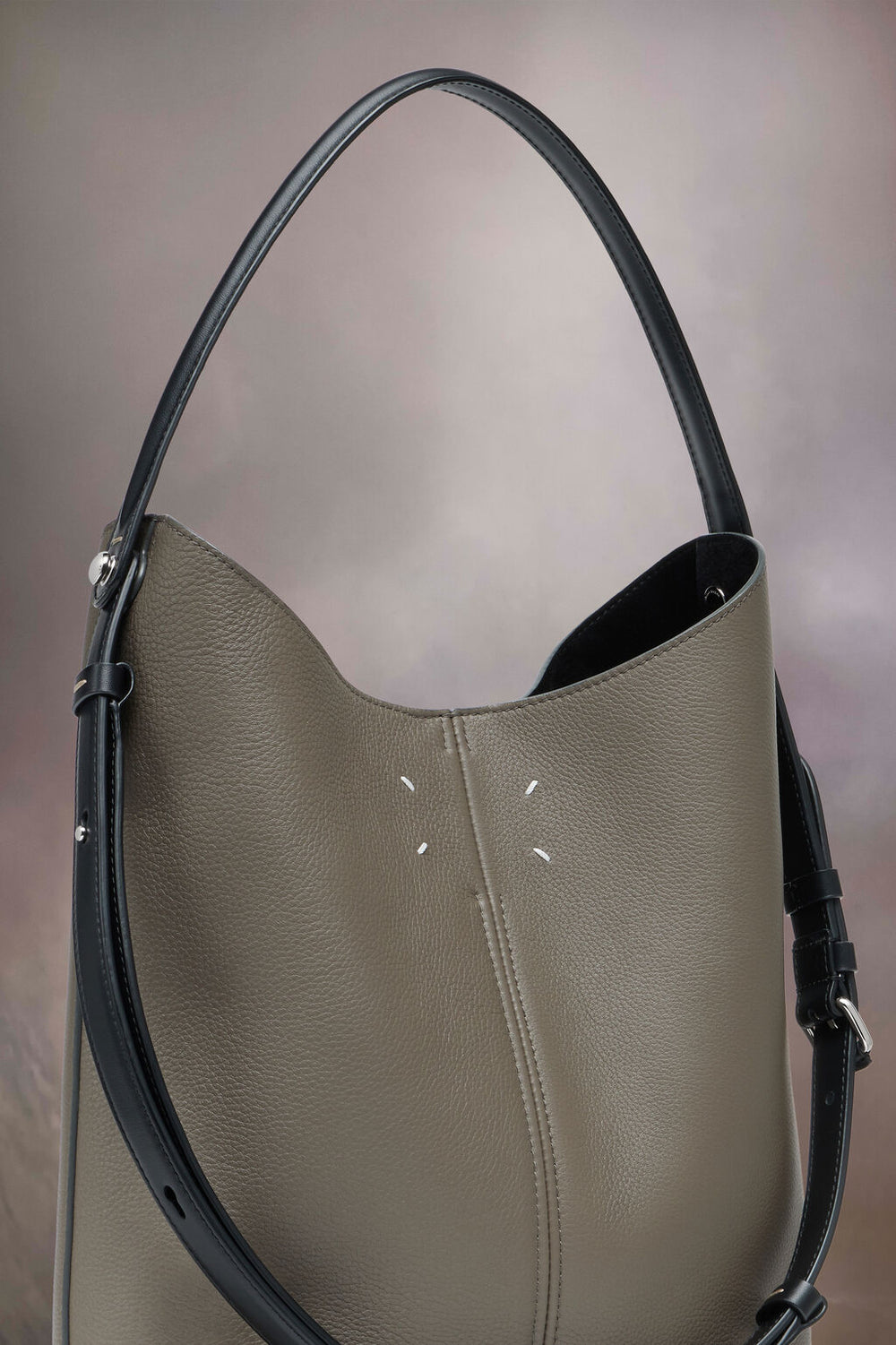 Dress-age Hobo