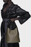 Dress-age Hobo