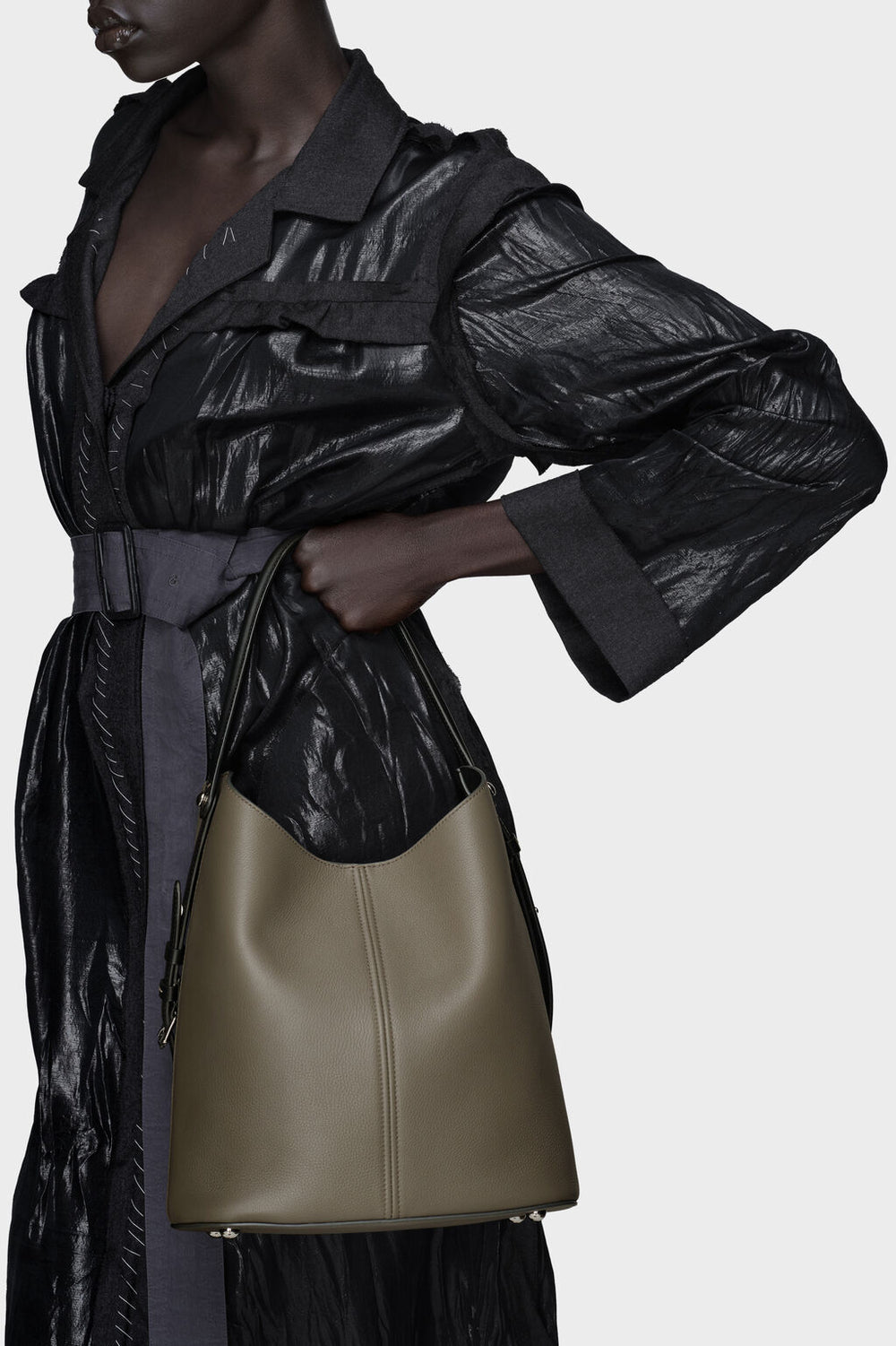 Dress-age Hobo